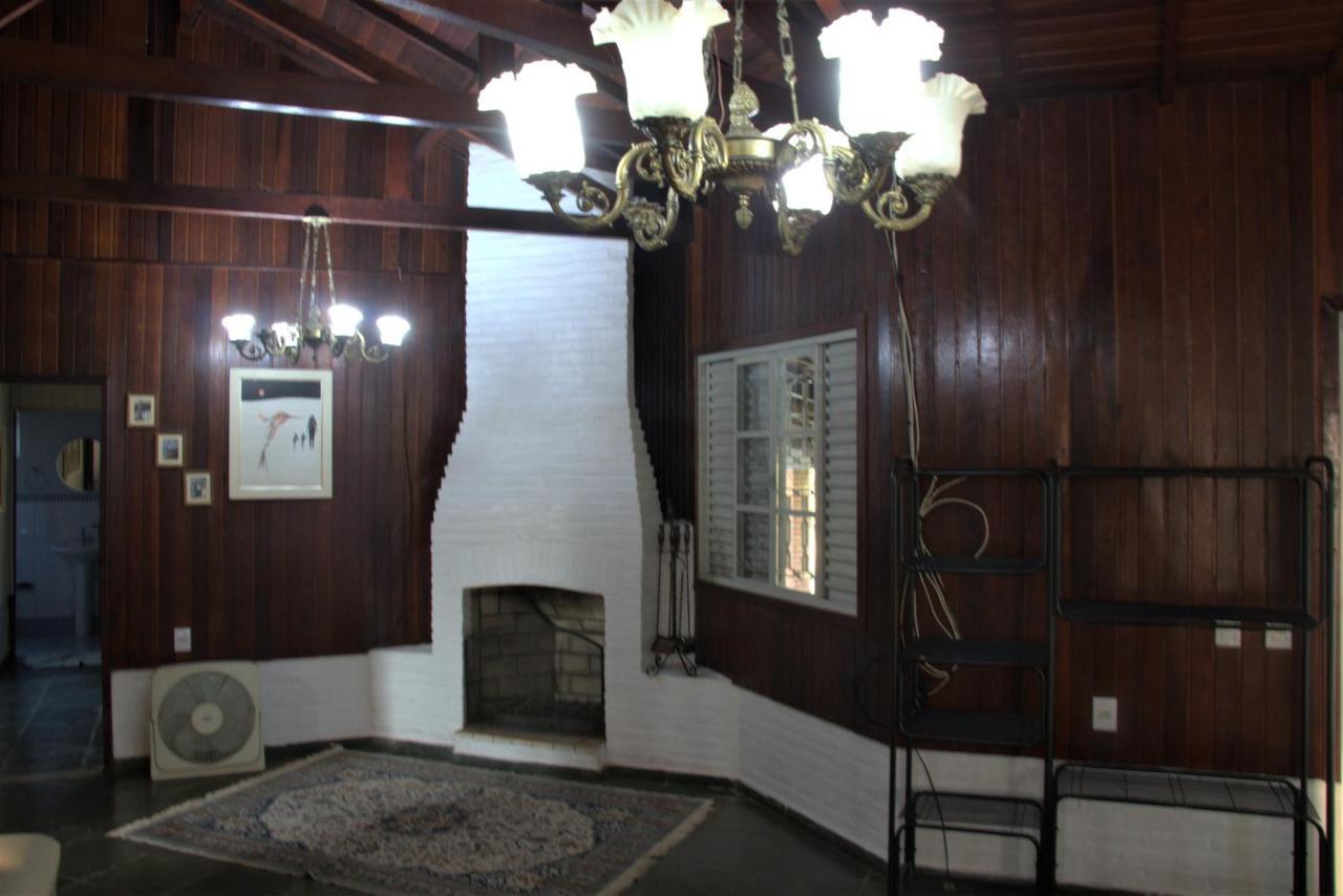 Casa no bosque com piscina e lareira a 1,2 km do centro Chapada dos Guimarães Exterior foto