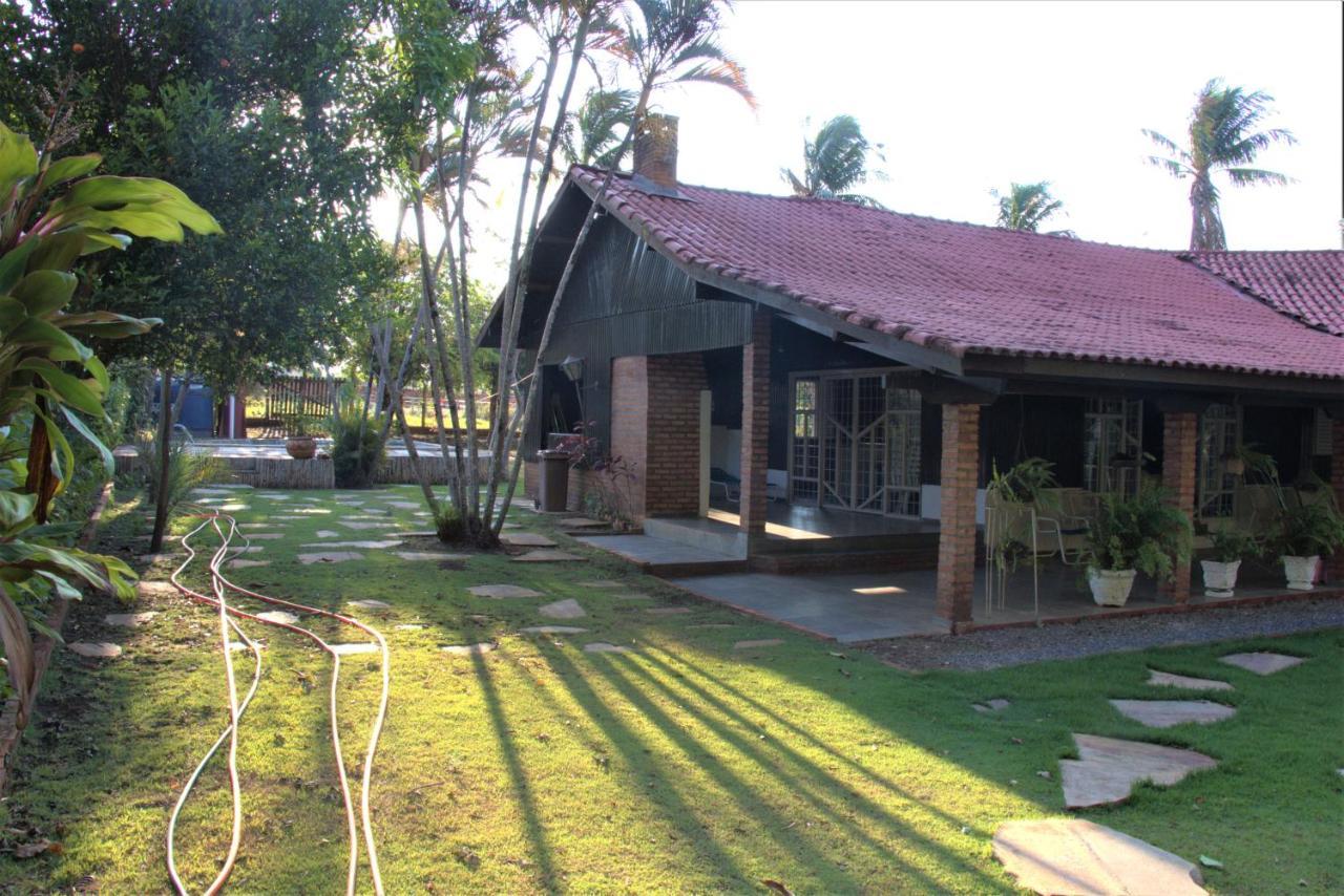 Casa no bosque com piscina e lareira a 1,2 km do centro Chapada dos Guimarães Exterior foto