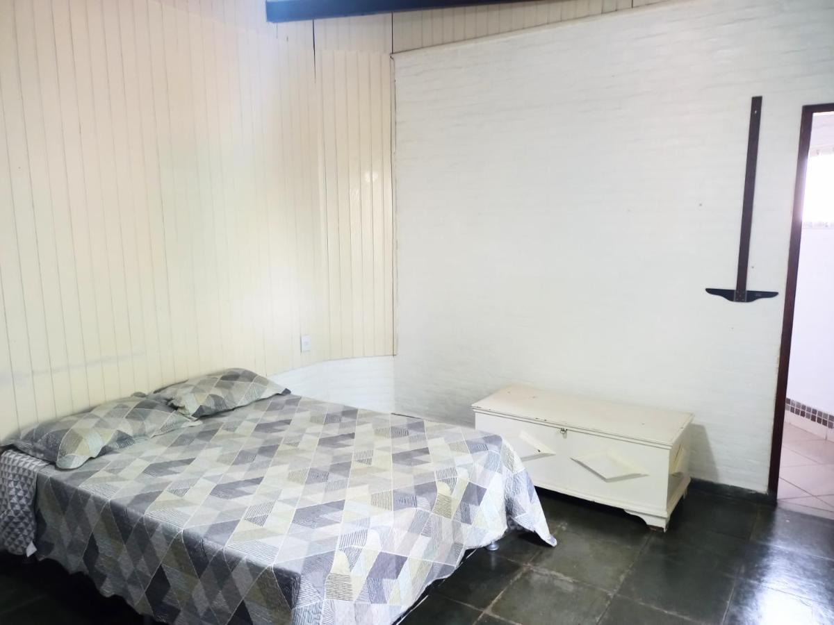 Casa no bosque com piscina e lareira a 1,2 km do centro Chapada dos Guimarães Exterior foto