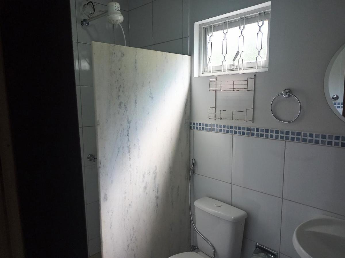 Casa no bosque com piscina e lareira a 1,2 km do centro Chapada dos Guimarães Exterior foto